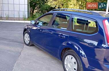 Универсал Ford Focus 2010 в 
