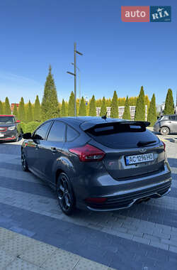 Хэтчбек Ford Focus 2017 в 