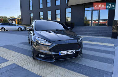 Хэтчбек Ford Focus 2017 в 