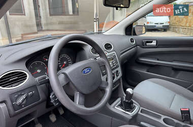 Хэтчбек Ford Focus 2006 в 