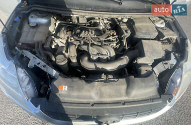 Седан Ford Focus 2010 в 