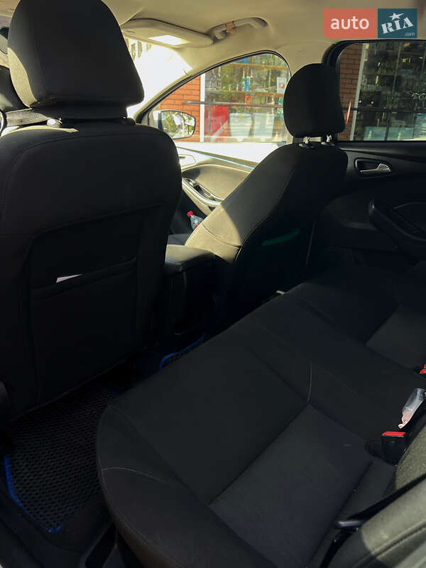 Седан Ford Focus 2015 в Чернигове