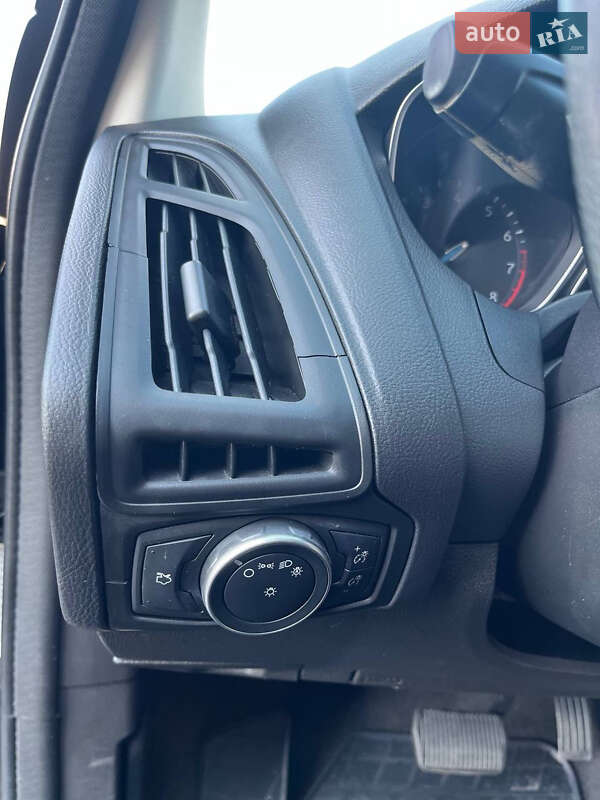 Хэтчбек Ford Focus 2017 в Харькове