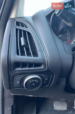 Хетчбек Ford Focus 2017 в 