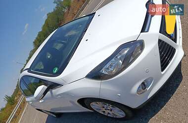 Хетчбек Ford Focus 2011 в 