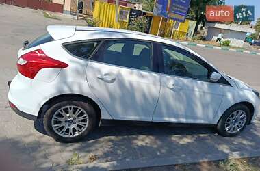 Хетчбек Ford Focus 2011 в 