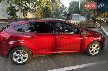 Хэтчбек Ford Focus 2013 в 