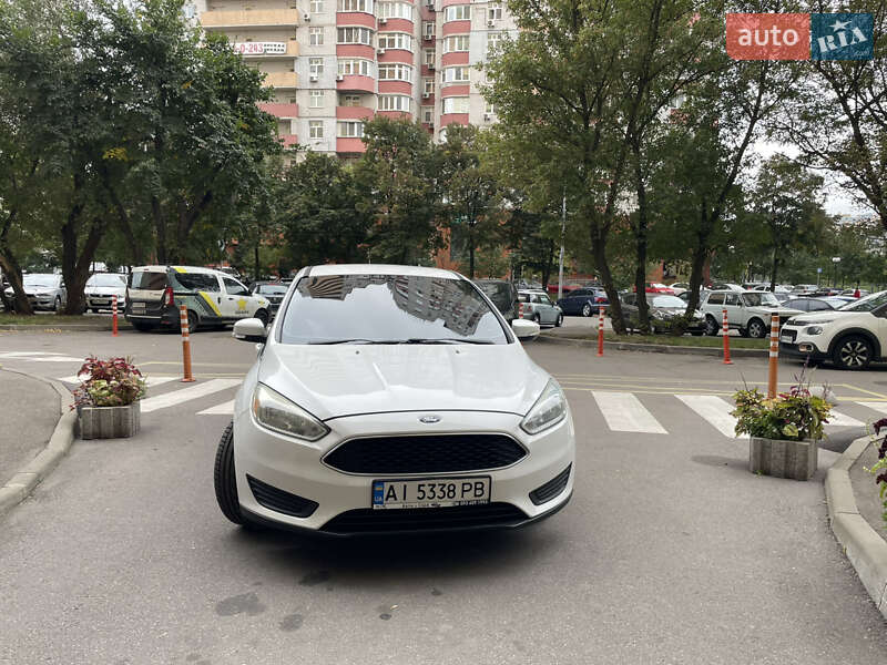 Хэтчбек Ford Focus 2015 в Киеве