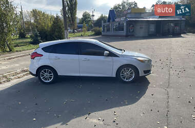 Хэтчбек Ford Focus 2015 в 