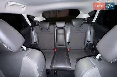 Хэтчбек Ford Focus 2011 в 
