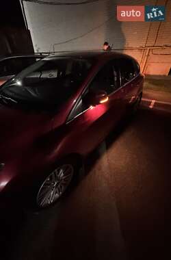 Хэтчбек Ford Focus 2011 в 