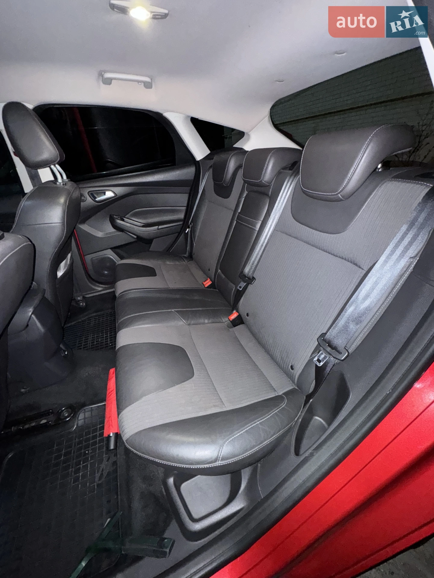 2011 Ford Focus - мініатюра 15