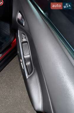 Хэтчбек Ford Focus 2011 в 