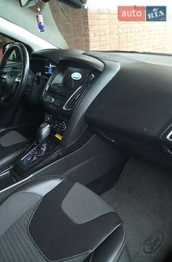 Хэтчбек Ford Focus 2018 в 