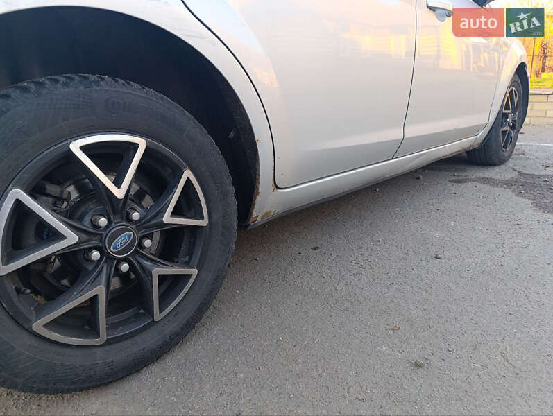Хэтчбек Ford Focus 2008 в Сквире
