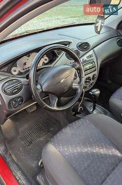 Хэтчбек Ford Focus 2003 в 