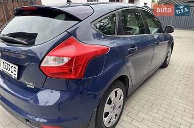 Хэтчбек Ford Focus 2013 в 