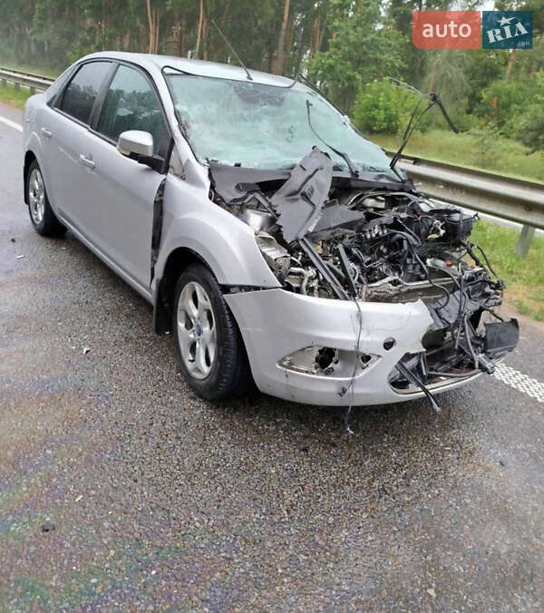 Седан Ford Focus 2011 в 