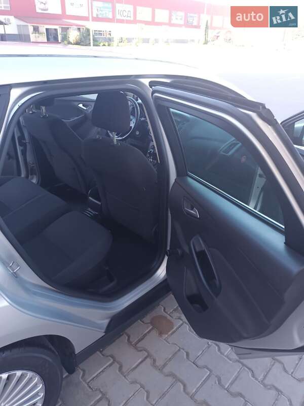 Универсал Ford Focus 2015 в Тернополе фото 14 Универсал Ford Focus 2015 в Тернополе