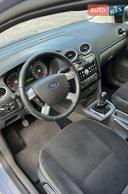Хэтчбек Ford Focus 2007 в 