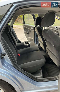 Хэтчбек Ford Focus 2007 в 