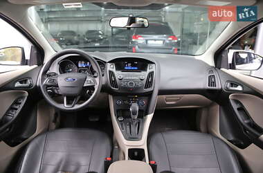 Седан Ford Focus 2016 в 