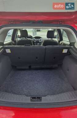 Хэтчбек Ford Focus 2012 в 