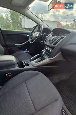 Хэтчбек Ford Focus 2012 в 