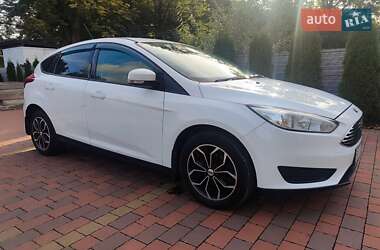 Хэтчбек Ford Focus 2015 в 