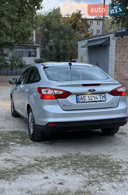 Седан Ford Focus 2011 в 