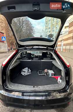 Хетчбек Ford Focus 2010 в 