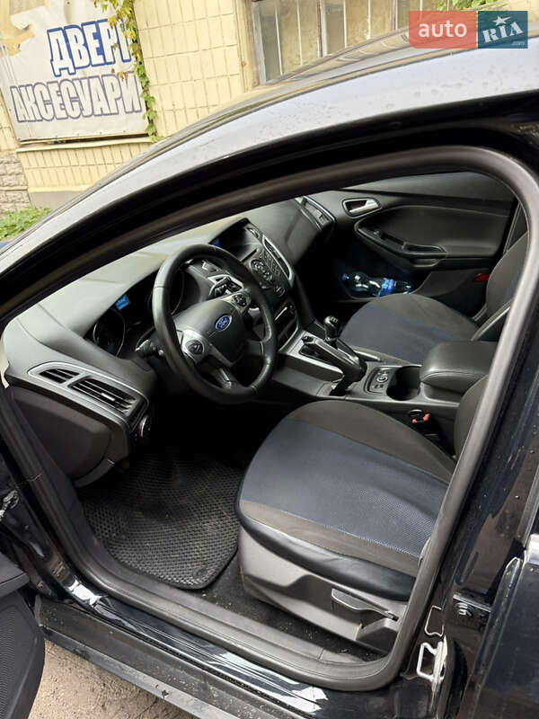 Хетчбек Ford Focus 2012 в Сумах