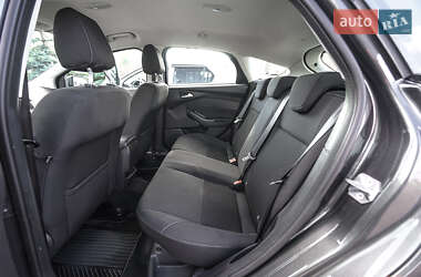 Хэтчбек Ford Focus 2015 в 