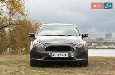 Хэтчбек Ford Focus 2016 в 