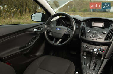 Хэтчбек Ford Focus 2016 в 