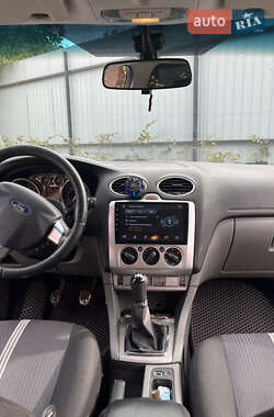 Универсал Ford Focus 2010 в 