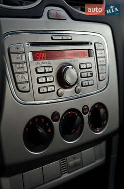 Седан Ford Focus 2009 в 