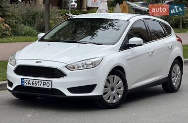 Хэтчбек Ford Focus 2015 в 