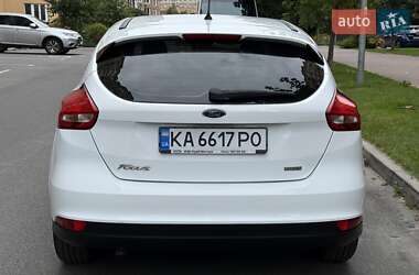 Хэтчбек Ford Focus 2015 в 