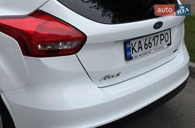 Хэтчбек Ford Focus 2015 в 