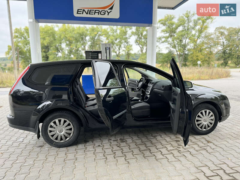 Универсал Ford Focus 2005 в Сокирянах