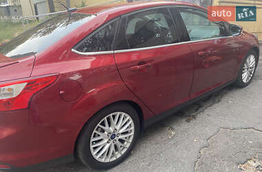Седан Ford Focus 2014 в  фото 3 Седан Ford Focus 2014 в