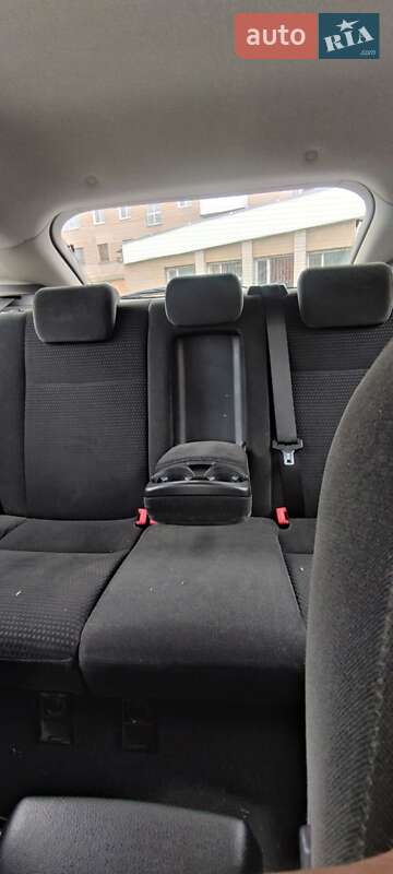 Хэтчбек Ford Focus 2006 в Волочиске