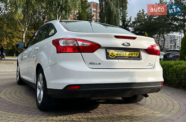 Седан Ford Focus 2012 в 