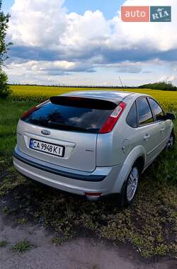 Хэтчбек Ford Focus 2005 в 