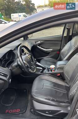 Седан Ford Focus 2013 в 