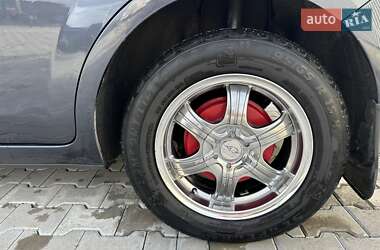 Хэтчбек Ford Focus 2011 в 