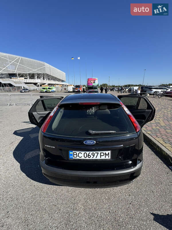 Хэтчбек Ford Focus 2007 в Львове