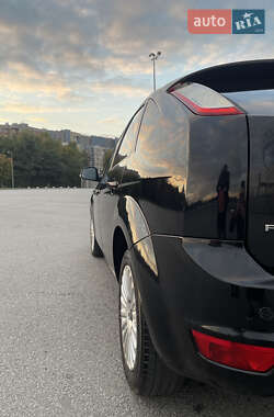 Хэтчбек Ford Focus 2008 в 