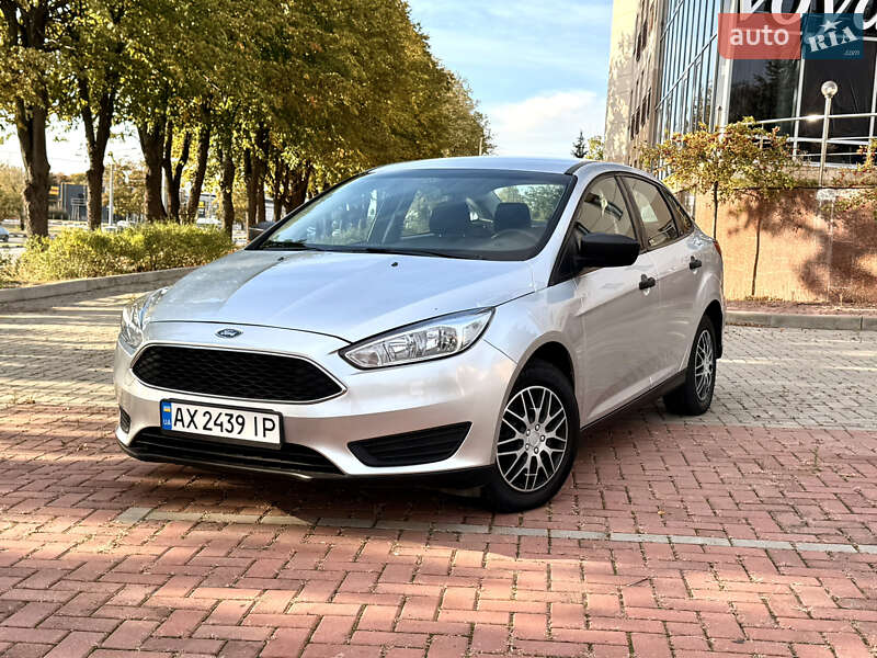 Седан Ford Focus 2016 в 